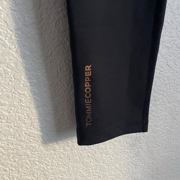 Tommie Copper Women’s Core Compression Capri Leggings S Black NEW - Picture 4 of 9